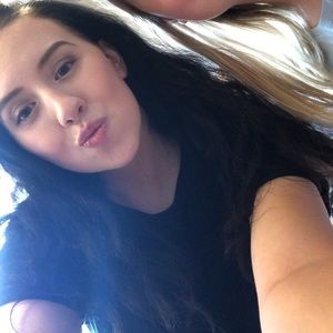 Meet your Posher, Katelyn